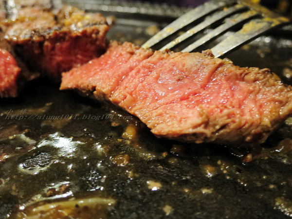 哇烤碳火炙燒牛排(原享客碳烤牛排):大快朵頤 !!! -「哇烤」碳火炙燒牛排 哇烤碳火炙燒牛排(原享客碳烤牛排):大快朵頤 !!! -「哇烤」碳火炙燒牛排