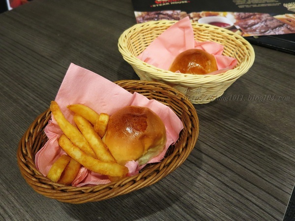 哇烤碳火炙燒牛排(原享客碳烤牛排):大快朵頤 !!! -「哇烤」碳火炙燒牛排 哇烤碳火炙燒牛排(原享客碳烤牛排):大快朵頤 !!! -「哇烤」碳火炙燒牛排