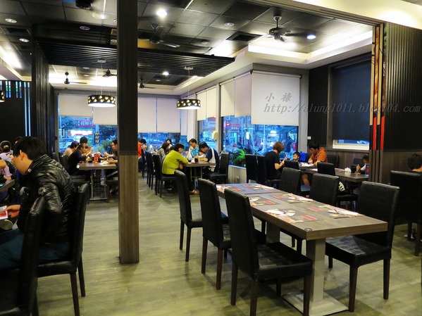 哇烤碳火炙燒牛排(原享客碳烤牛排):大快朵頤 !!! -「哇烤」碳火炙燒牛排 哇烤碳火炙燒牛排(原享客碳烤牛排):大快朵頤 !!! -「哇烤」碳火炙燒牛排