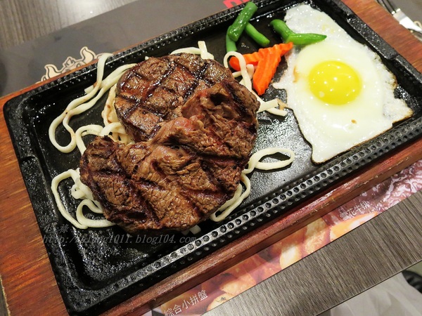 哇烤碳火炙燒牛排(原享客碳烤牛排):大快朵頤 !!! -「哇烤」碳火炙燒牛排 哇烤碳火炙燒牛排(原享客碳烤牛排):大快朵頤 !!! -「哇烤」碳火炙燒牛排