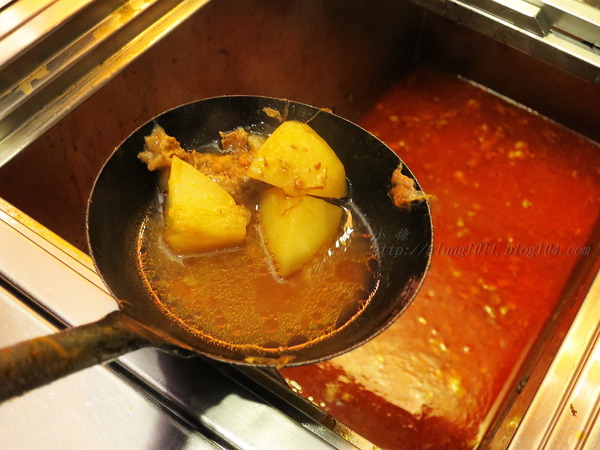 哇烤碳火炙燒牛排(原享客碳烤牛排)：大快朵頤 !!!   -「哇烤」碳火炙燒牛排