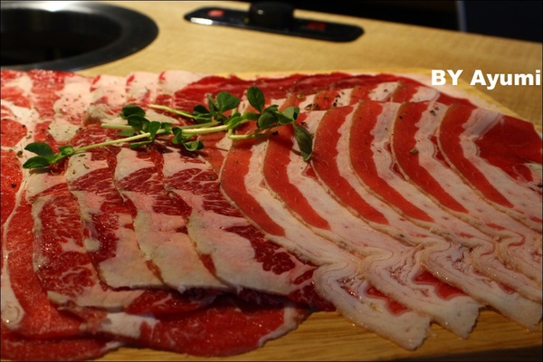 OWN HOT POT 旺客鍋坊：[食記]OWN HOT POT 旺客鍋坊-享受肉多多的豐盛鍋物、16oz牛肉四重奏套餐超滿足！！！