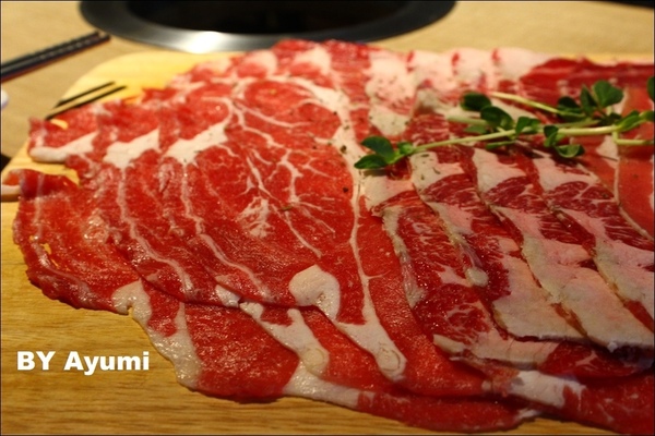 OWN HOT POT 旺客鍋坊：[食記]OWN HOT POT 旺客鍋坊-享受肉多多的豐盛鍋物、16oz牛肉四重奏套餐超滿足！！！