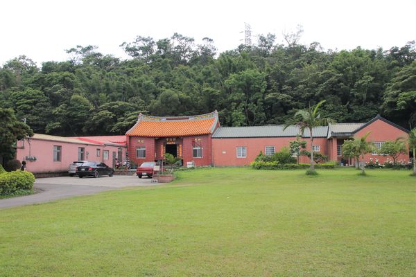 甘家堡：【桃園景點】龍潭甘家堡生態休閒園區~油桐花秘境，季節限定，私人園區免費開放入園