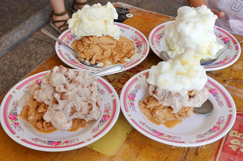 【宜蘭】黑秀冰店，超香濃花生，白泡泡牛奶，開水製作古早味細緻綿綿冰