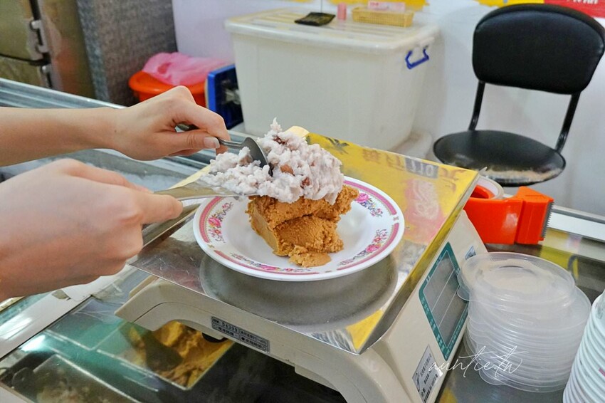 【宜蘭】黑秀冰店，超香濃花生，白泡泡牛奶，開水製作古早味細緻綿綿冰