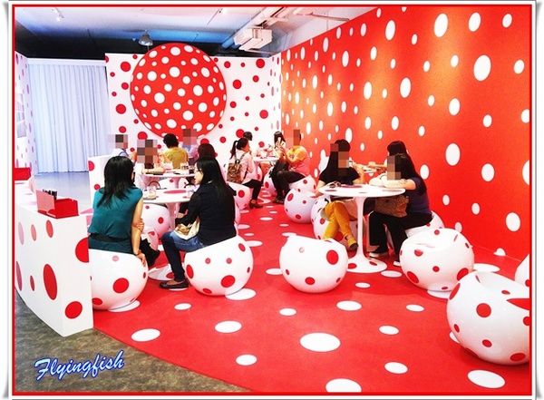 華山1914文創園區：✜ 商業氣息頗濃滴「草間彌生 CAFÉ」