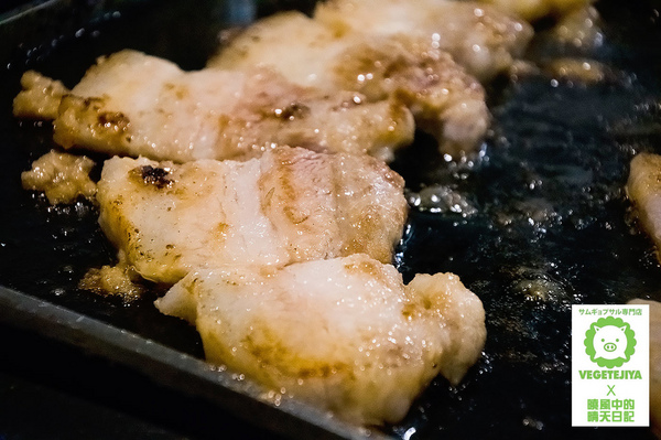 VEGETEJIYA菜豚屋(八德店)：【松山|菜豚屋】日韓混血的好吃有機生菜包肉 肉食人準備迎接肉海攻擊吧!!!（含完整菜單）