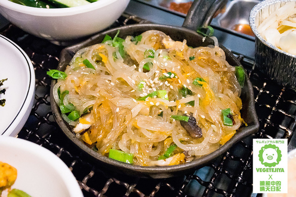 VEGETEJIYA菜豚屋(八德店)：【松山|菜豚屋】日韓混血的好吃有機生菜包肉 肉食人準備迎接肉海攻擊吧!!!（含完整菜單）