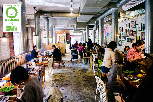 VEGETEJIYA菜豚屋(八德店)：【松山|菜豚屋】日韓混血的好吃有機生菜包肉 肉食人準備迎接肉海攻擊吧!!!（含完整菜單）