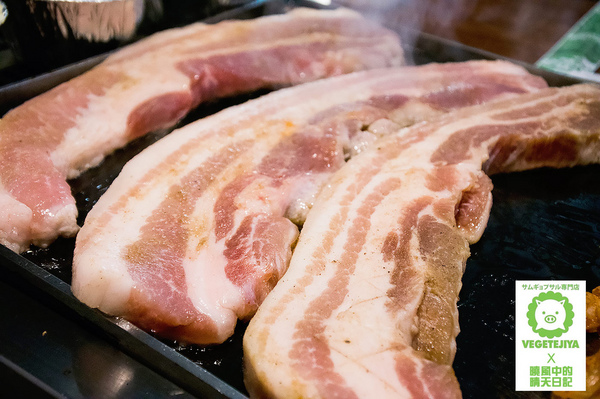 VEGETEJIYA菜豚屋(八德店)：【松山|菜豚屋】日韓混血的好吃有機生菜包肉 肉食人準備迎接肉海攻擊吧!!!（含完整菜單）