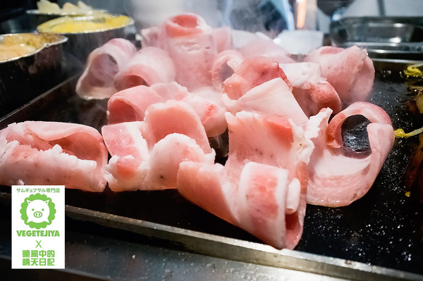 VEGETEJIYA菜豚屋(八德店)：【松山|菜豚屋】日韓混血的好吃有機生菜包肉 肉食人準備迎接肉海攻擊吧!!!（含完整菜單）