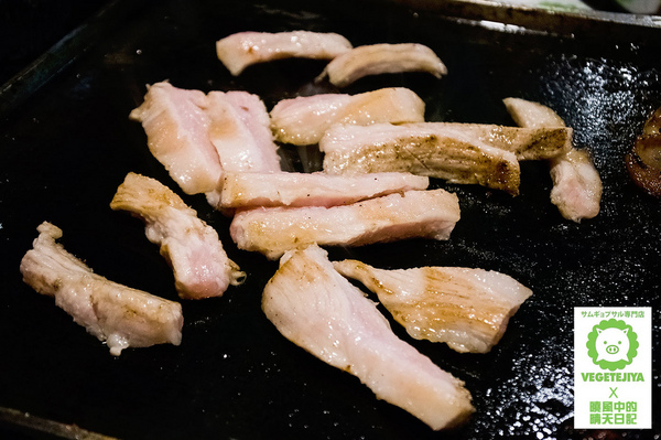 VEGETEJIYA菜豚屋(八德店)：【松山|菜豚屋】日韓混血的好吃有機生菜包肉 肉食人準備迎接肉海攻擊吧!!!（含完整菜單）