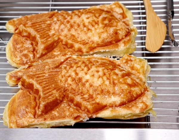 Croissant Taiyaki 可頌鯛魚燒：【台北◍•ᴗ•◍大安】美食・永康街Croissant Taiyaki 可頌鯛魚燒銀之餡食記｜日本人氣排隊可頌鯛魚燒クロワッサンたい焼銀のあん進軍台灣