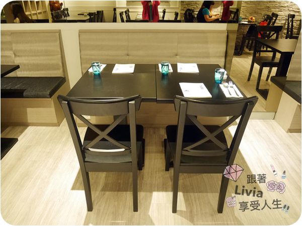 美食。餐廳│ 台北信義區 市政府捷運站 松菸美食 Hack Bistro 哈克廚房 燉飯/烤餅/義大利麵/香蕉奶昔 (二訪) ❤跟著Livia享受人生❤