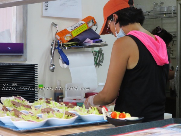 移民融合的美食記憶 ..澳客食堂