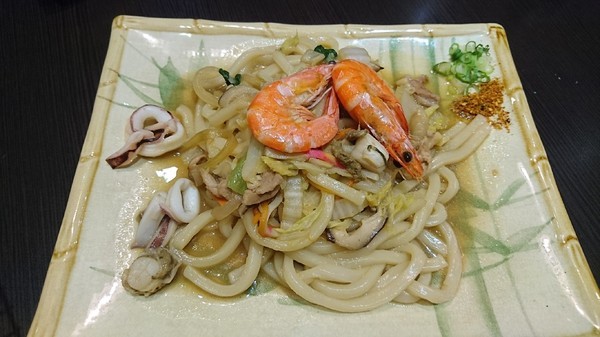 福川町：高雄~福川町~現點現做新鮮料理~必點蓋霸豪華海景丼~海鮮控的天堂~