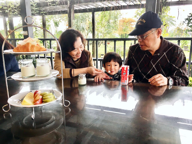 [宜蘭民宿] 金普敦鄉村悠活民宿｜宜蘭冬山經典歐風民宿包棟，入住黃色小鴨藝術家霍夫曼欽點VIP房型，大方招待下午茶、紅酒、水果、零食、飲料，鄉間度假也能有高級享受！