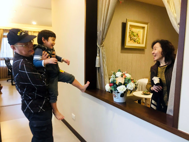 [宜蘭民宿] 金普敦鄉村悠活民宿｜宜蘭冬山經典歐風民宿包棟，入住黃色小鴨藝術家霍夫曼欽點VIP房型，大方招待下午茶、紅酒、水果、零食、飲料，鄉間度假也能有高級享受！