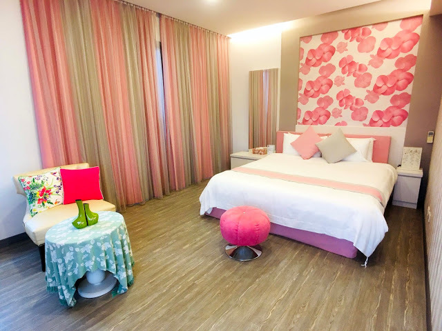 [宜蘭民宿] 金普敦鄉村悠活民宿｜宜蘭冬山經典歐風民宿包棟，入住黃色小鴨藝術家霍夫曼欽點VIP房型，大方招待下午茶、紅酒、水果、零食、飲料，鄉間度假也能有高級享受！