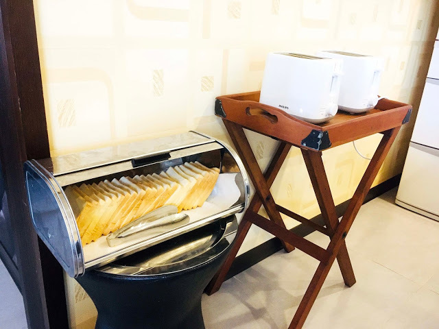 [宜蘭民宿] 金普敦鄉村悠活民宿｜宜蘭冬山經典歐風民宿包棟，入住黃色小鴨藝術家霍夫曼欽點VIP房型，大方招待下午茶、紅酒、水果、零食、飲料，鄉間度假也能有高級享受！