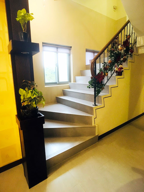 [宜蘭民宿] 金普敦鄉村悠活民宿｜宜蘭冬山經典歐風民宿包棟，入住黃色小鴨藝術家霍夫曼欽點VIP房型，大方招待下午茶、紅酒、水果、零食、飲料，鄉間度假也能有高級享受！