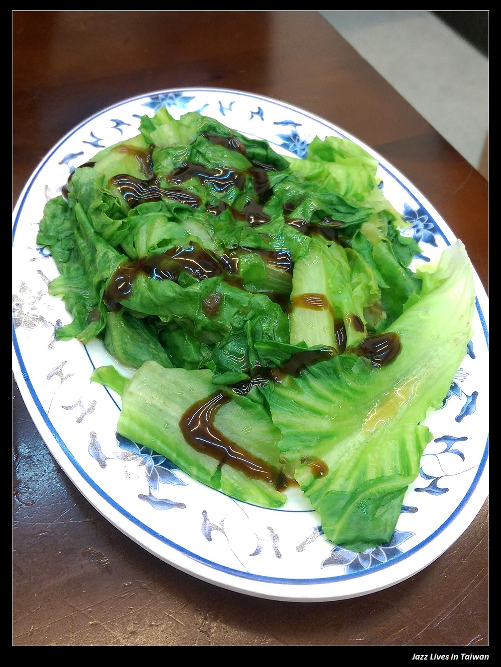 [土庫鴨肉富] 湯中帶有濃郁當歸的甜搭配上薑絲的香, 更有店家滿滿的愛心, 此店備有"愛心待用餐"~