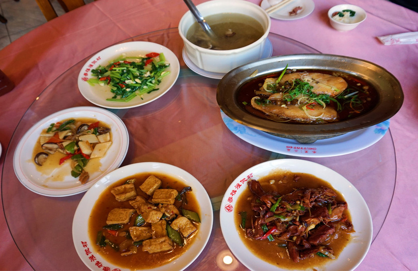 南投景點》周末就醬玩南投一日遊必玩美食.景點.住宿推薦～泰雅渡假村.餘生紀念館.糯米橋.鯉魚潭風景區.樂川櫻田 就這樣玩!