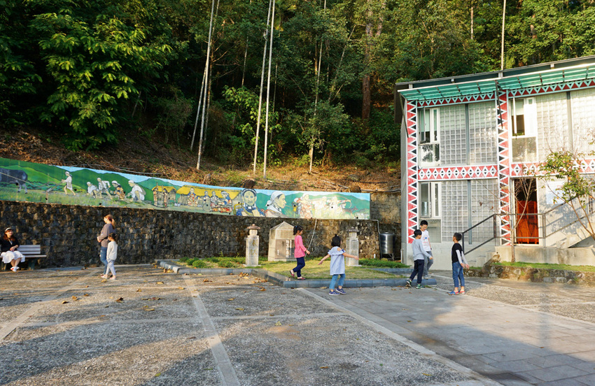 南投景點》周末就醬玩南投一日遊必玩美食.景點.住宿推薦～泰雅渡假村.餘生紀念館.糯米橋.鯉魚潭風景區.樂川櫻田 就這樣玩!