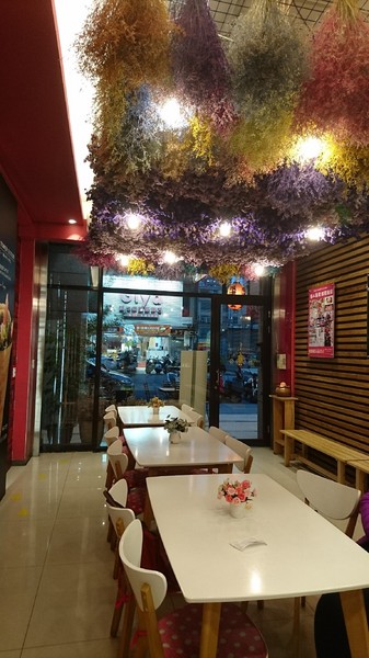 FUN Tower 日式可麗餅-高雄旗艦店:高雄~FUN Tower 日式可麗餅~少女系夢幻繽紛乾燥花甜點店~必吃美麗優雅凡爾賽玫瑰~ FUN Tower 日式可麗餅-高雄旗艦店:高雄~FUN Tower 日式可麗餅~少女系夢幻繽紛乾燥花甜點店~必吃美麗優雅凡爾賽玫瑰~