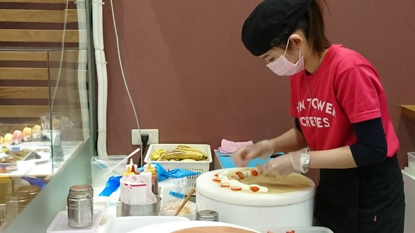 FUN Tower 日式可麗餅-高雄旗艦店:高雄~FUN Tower 日式可麗餅~少女系夢幻繽紛乾燥花甜點店~必吃美麗優雅凡爾賽玫瑰~ FUN Tower 日式可麗餅-高雄旗艦店:高雄~FUN Tower 日式可麗餅~少女系夢幻繽紛乾燥花甜點店~必吃美麗優雅凡爾賽玫瑰~