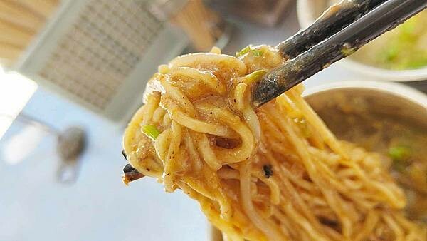 藍天印度烤餅｜中和緬甸街必吃美食，印度咖哩雞肉烤餅竟然只要６０元