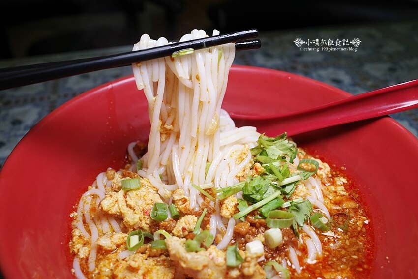 【中和緬甸街美食】『藍天印度烤餅』近南勢角站/平價、高CP值/洪金寶也說讚/大推印度烤餅、甩餅/雲南雞肉米