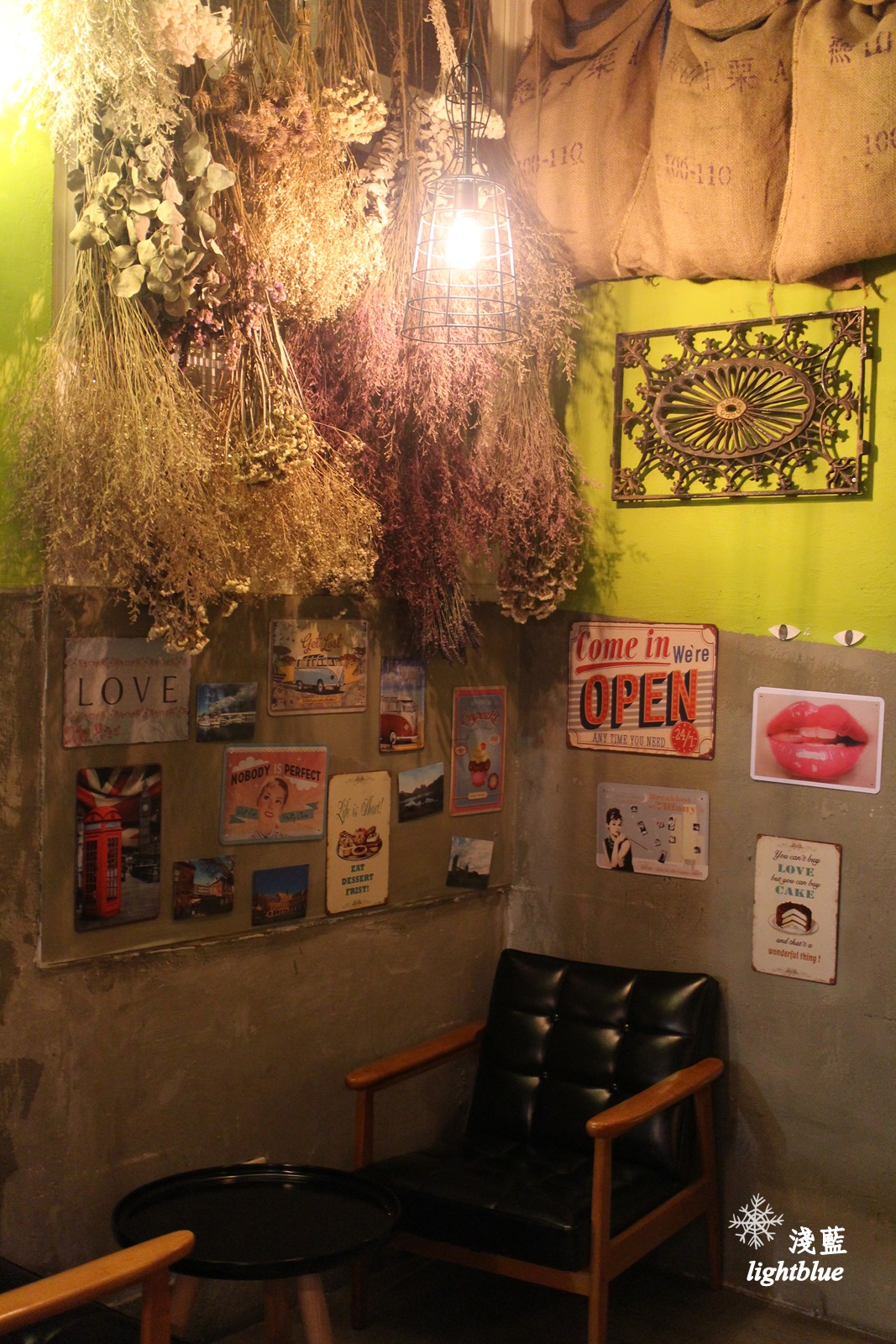 台中美食：淺藍 × 二月森～超好拍！乾燥花海中的甜點店