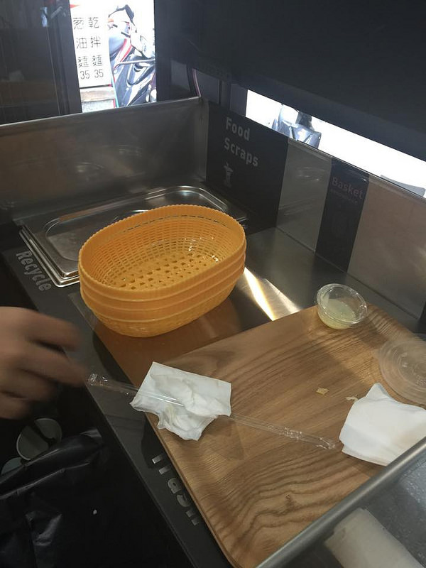 11272251_1627563160792067_1276233189_n