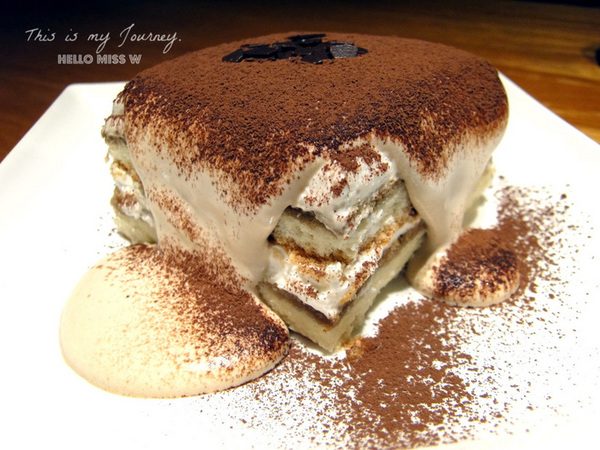 Campus Cafe(內湖店)：【Campus Cafe 內湖店】移植美國校園風 份量美味都無敵滿分的人氣店 木碗沙拉 明太子海鮮扁麵