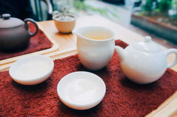 開門茶堂：開門茶堂│沉浸茶香 品味設計 感受生活 │捷運小巨蛋站民生社區│令人驚艷的紅茶生乳達克瓦茲 夢幻級甜點