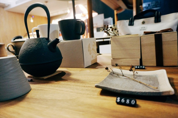 開門茶堂:開門茶堂│沉浸茶香 品味設計 感受生活 │捷運小巨蛋站民生社區│令人驚艷的紅茶生乳達克瓦茲 夢幻級甜點