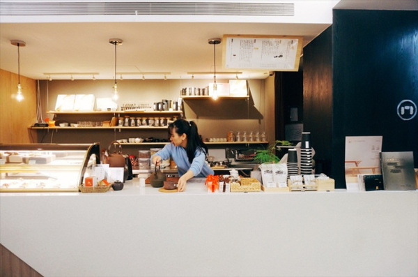 開門茶堂:開門茶堂│沉浸茶香 品味設計 感受生活 │捷運小巨蛋站民生社區│令人驚艷的紅茶生乳達克瓦茲 夢幻級甜點