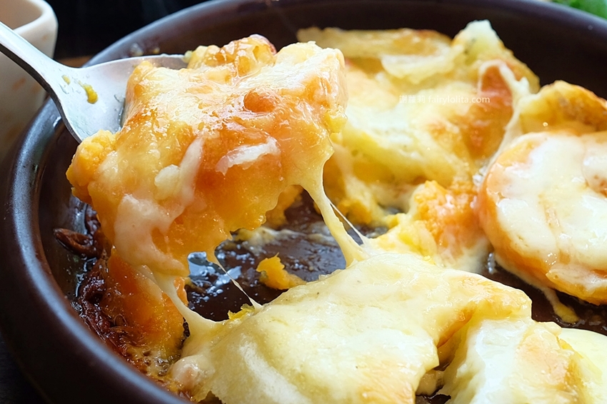 乾杯燒肉居酒屋。開吃10種頂級燒肉，滿滿和牛香通通吞下肚，中秋節雙人套期間限定，錯過等明年！ @蹦啾♥謝蘿莉 La vie heureuse