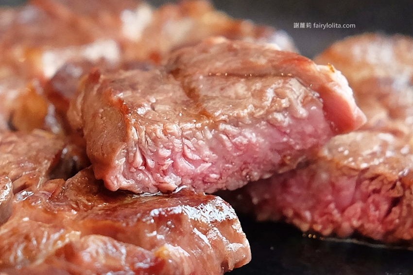 乾杯燒肉居酒屋。開吃10種頂級燒肉，滿滿和牛香通通吞下肚，中秋節雙人套期間限定，錯過等明年！ @蹦啾♥謝蘿莉 La vie heureuse