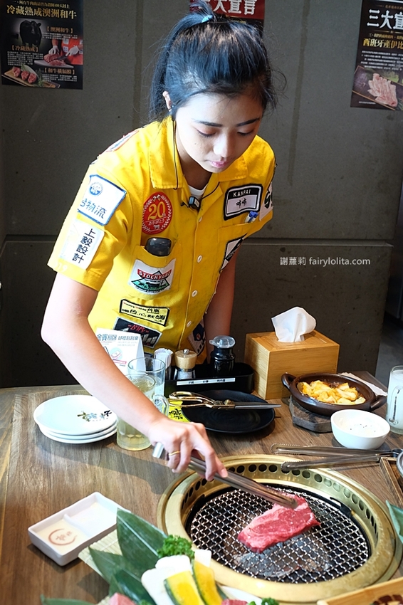 乾杯燒肉居酒屋。開吃10種頂級燒肉，滿滿和牛香通通吞下肚，中秋節雙人套期間限定，錯過等明年！ @蹦啾♥謝蘿莉 La vie heureuse