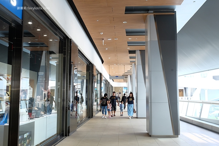 乾杯燒肉居酒屋。開吃10種頂級燒肉，滿滿和牛香通通吞下肚，中秋節雙人套期間限定，錯過等明年！ @蹦啾♥謝蘿莉 La vie heureuse