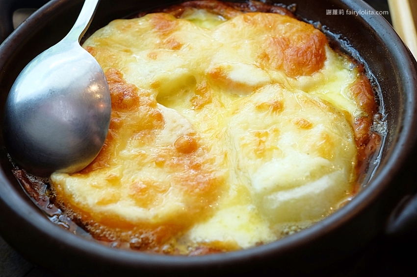 乾杯燒肉居酒屋。開吃10種頂級燒肉，滿滿和牛香通通吞下肚，中秋節雙人套期間限定，錯過等明年！ @蹦啾♥謝蘿莉 La vie heureuse