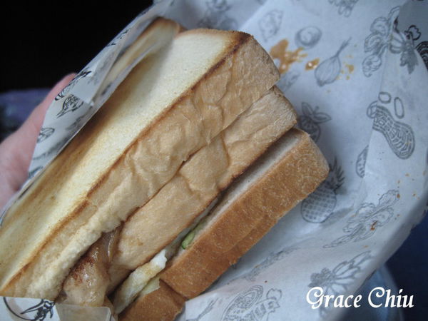 扶旺號 復興店 捷運忠孝復興 手作吐司 厚吐司 熱壓吐司 鐵板捲餅 高大鮮乳 紅茶牛奶