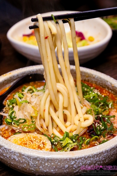 一心拉麵:【羅東♥美食】☼一心拉麵☼熬煮10小時以上的豚骨湯頭濃郁好喝,每日限量100碗,近羅東火車後站、羅東轉運站♥♥