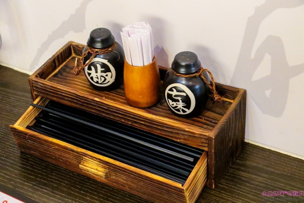 一心拉麵:【羅東♥美食】☼一心拉麵☼熬煮10小時以上的豚骨湯頭濃郁好喝,每日限量100碗,近羅東火車後站、羅東轉運站♥♥