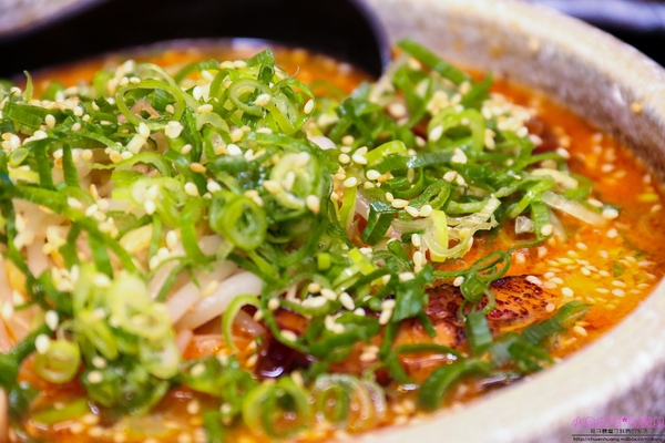 一心拉麵:【羅東♥美食】☼一心拉麵☼熬煮10小時以上的豚骨湯頭濃郁好喝,每日限量100碗,近羅東火車後站、羅東轉運站♥♥