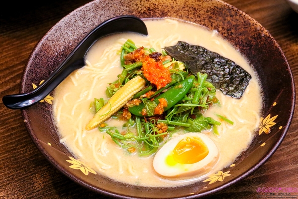 一心拉麵:【羅東♥美食】☼一心拉麵☼熬煮10小時以上的豚骨湯頭濃郁好喝,每日限量100碗,近羅東火車後站、羅東轉運站♥♥