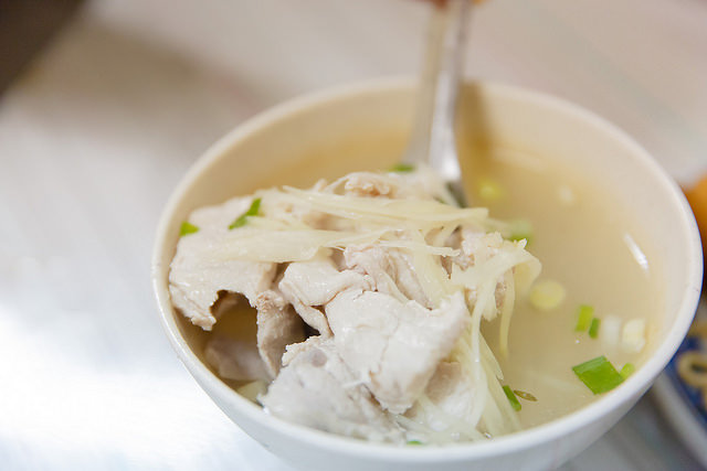 【基隆美食】俞家清魚湯 誇張 深夜大排長龍消夜 盛況不輸台南牛肉湯